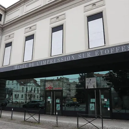 Du Cheval Blanc Hotel 3*